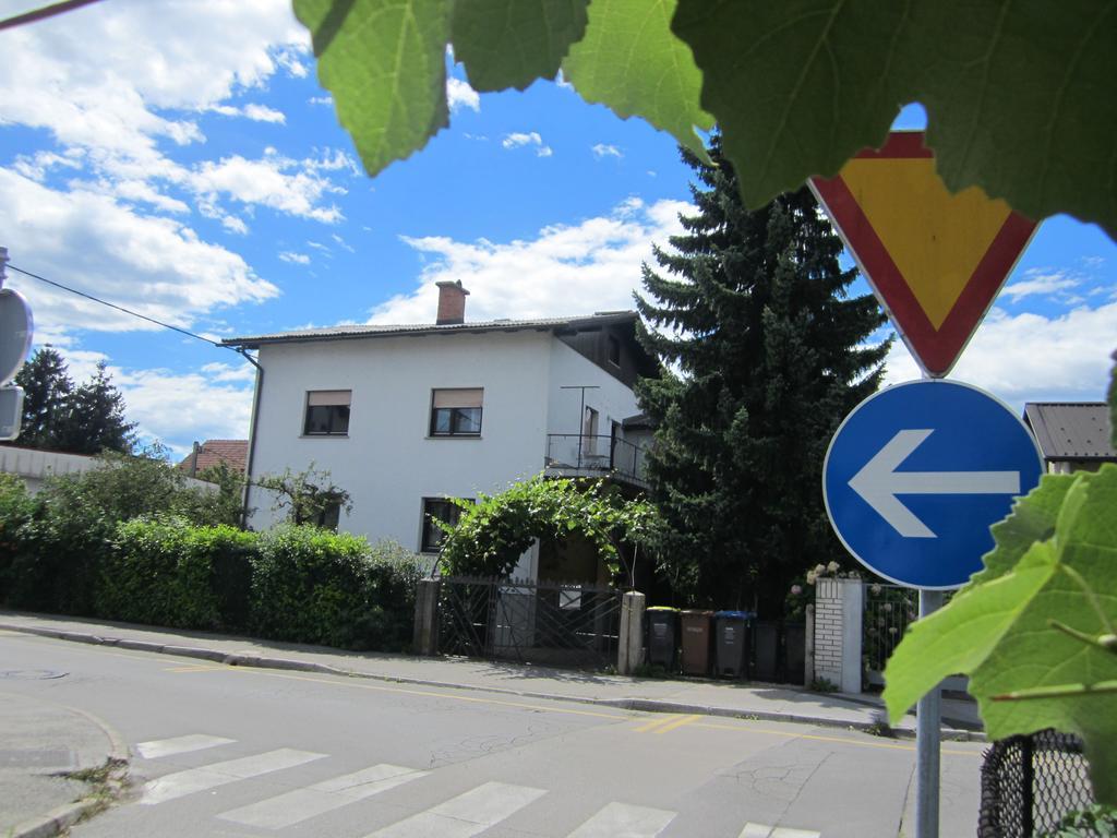 Gogalova Apartment Ljubljana Exterior photo